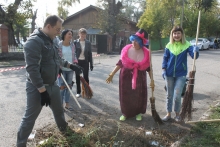 Экологический субботник в Дорожной клинической больнице на станции Красноярск 