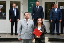 Торжественная линейка в Красноярском институте железнодорожного транспорта 1 сентября 2021