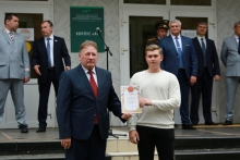 Торжественная линейка в Красноярском институте железнодорожного транспорта 1 сентября 2021