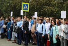 Торжественная линейка в Красноярском институте железнодорожного транспорта 1 сентября 2021