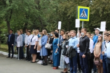 Торжественная линейка в Красноярском институте железнодорожного транспорта 1 сентября 2021